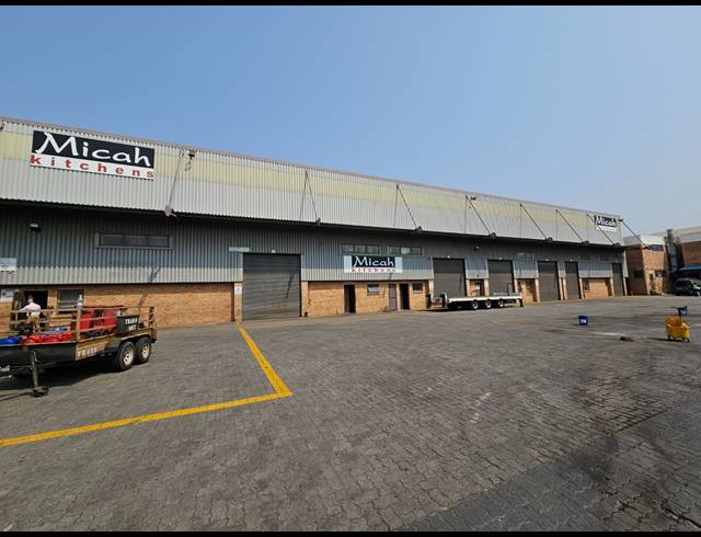 6,560M² WAREHOUSE TO LET IN HUGHES